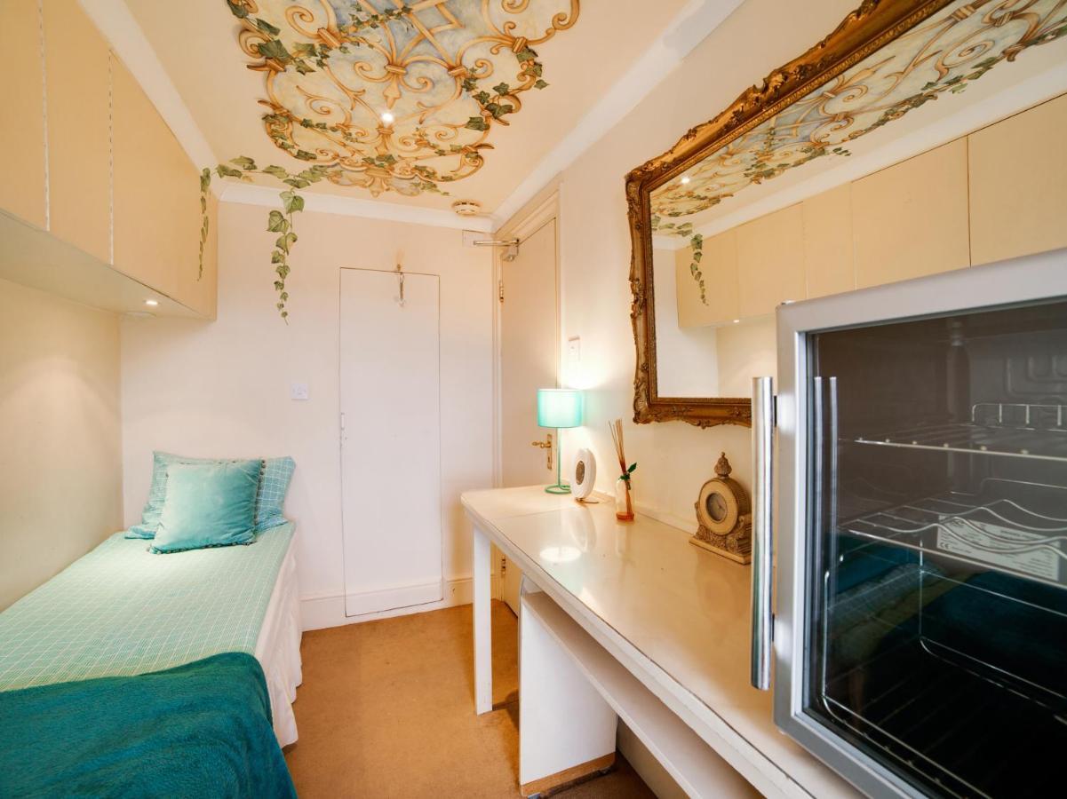Oyo London Lodge Екстер'єр фото